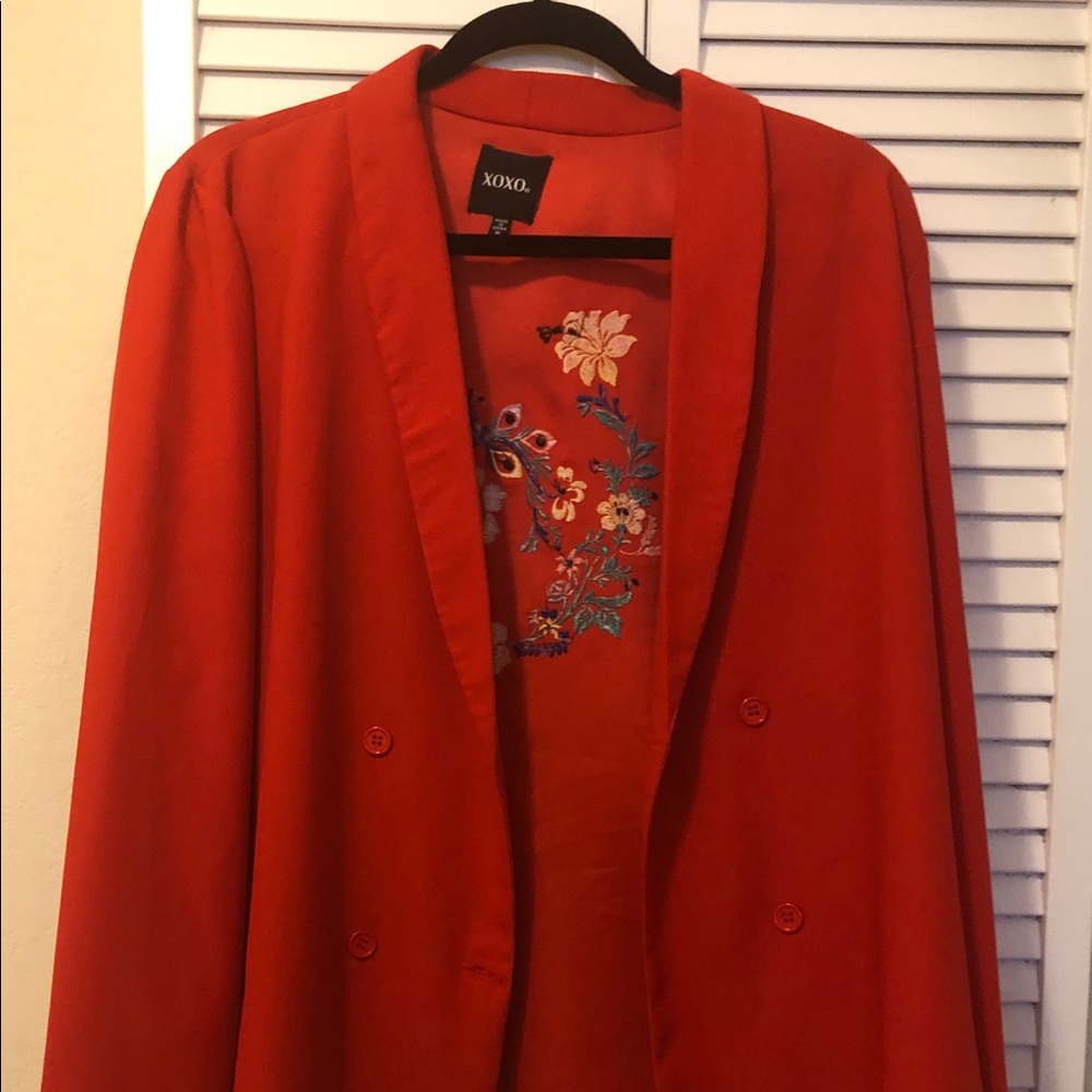 Red jacket - Picture 2 of 2